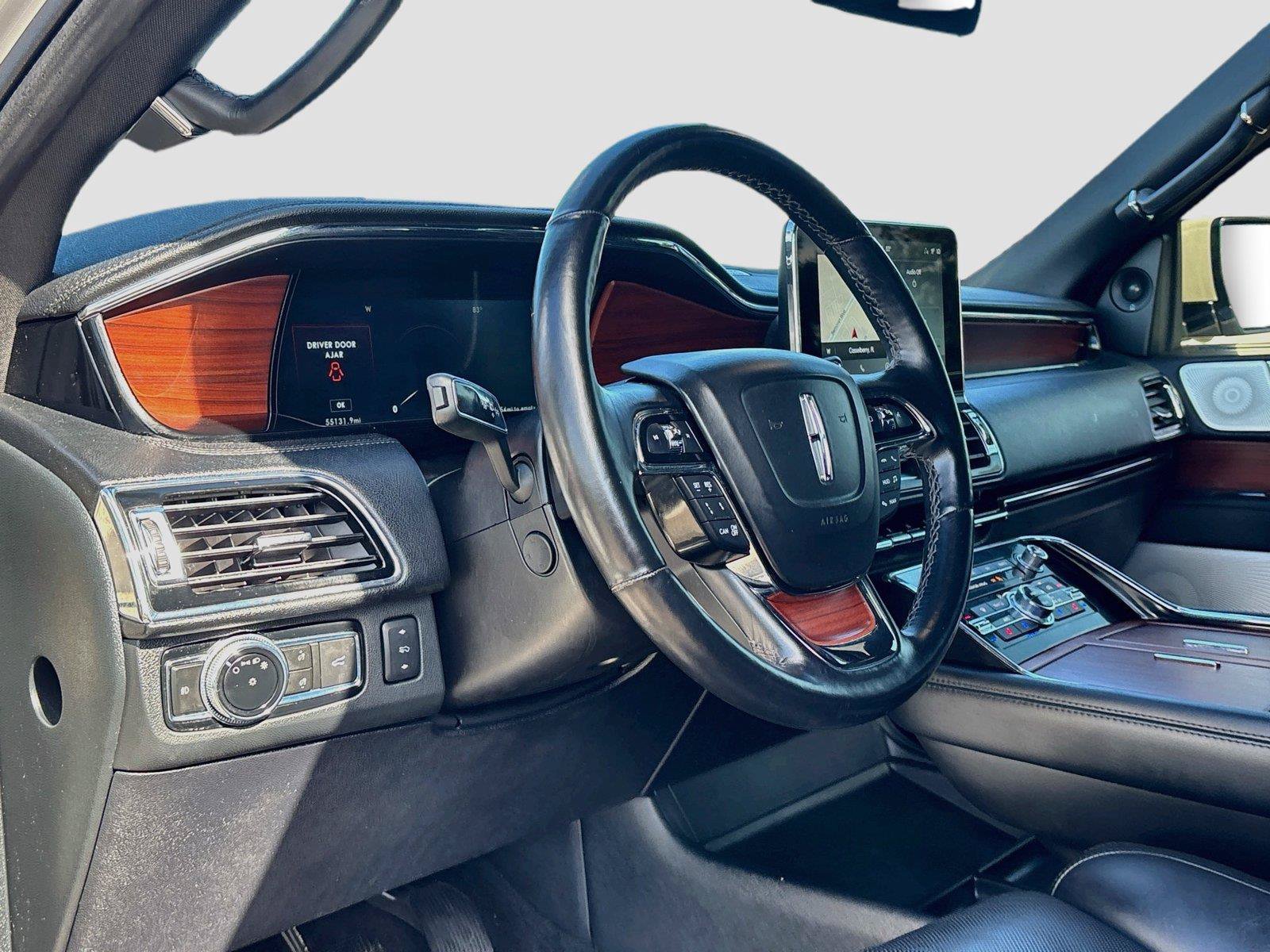 Used 2021 Lincoln Navigator L Reserve AWD/4WD image 9