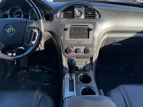 Used 2017 Buick Enclave Premium image 2
