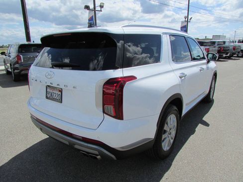 Used 2025 Hyundai Palisade SEL FWD image 7