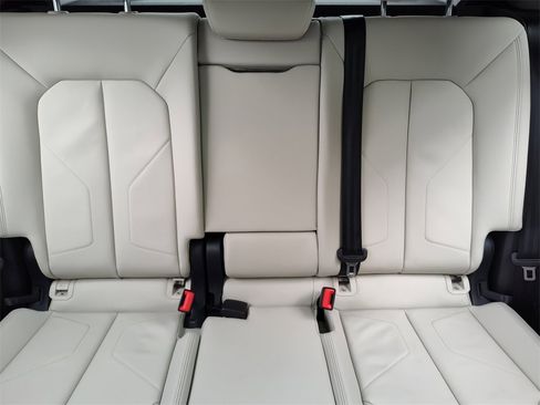 Certified 2025 Audi Q3 2.0T Premium w/ Convenience Package image 40