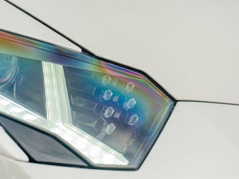 Used 2017 Lamborghini Aventador S image 38