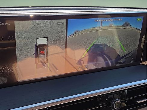 Used 2025 INFINITI QX80 Sensory image 27