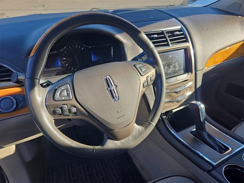Used 2013 Lincoln MKX AWD image 9
