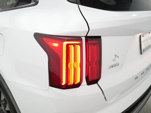 Used 2022 Kia Sorento SX image 33