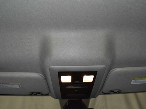 Used 2023 RAM 1500 Classic SLT image 21