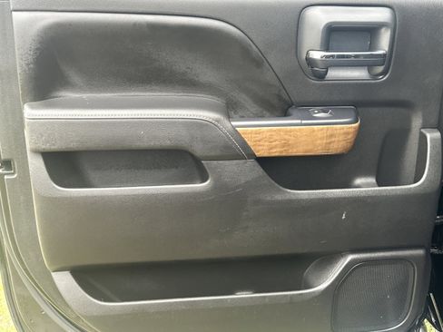 Used 2015 Chevrolet Silverado 2500 LTZ w/ LTZ Plus Package image 21