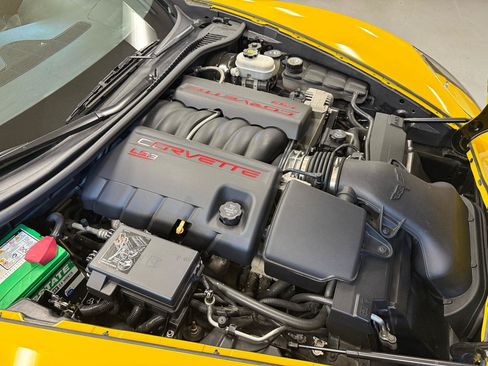 Used 2011 Chevrolet Corvette Coupe w/ 1LT RWD image 24