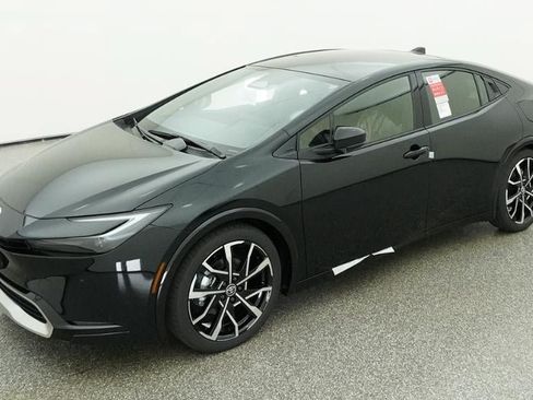 New 2026 Toyota Prius Plug-In Hybrid FWD image 1