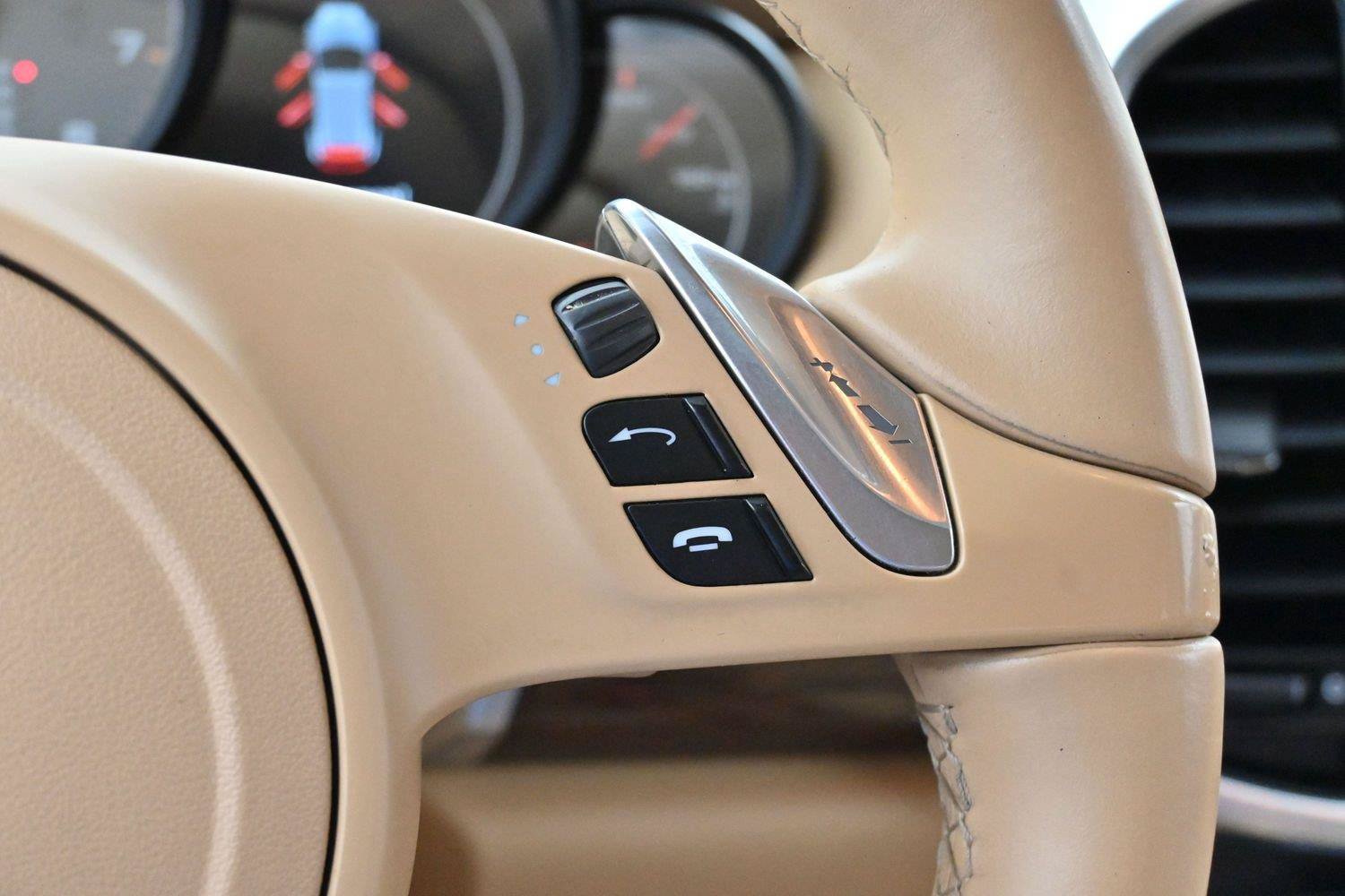 Used 2012 Porsche Cayenne S AWD/4WD image 19