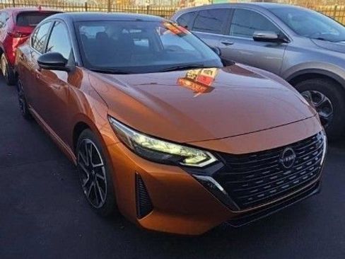 Used 2025 Nissan Sentra SR image 1