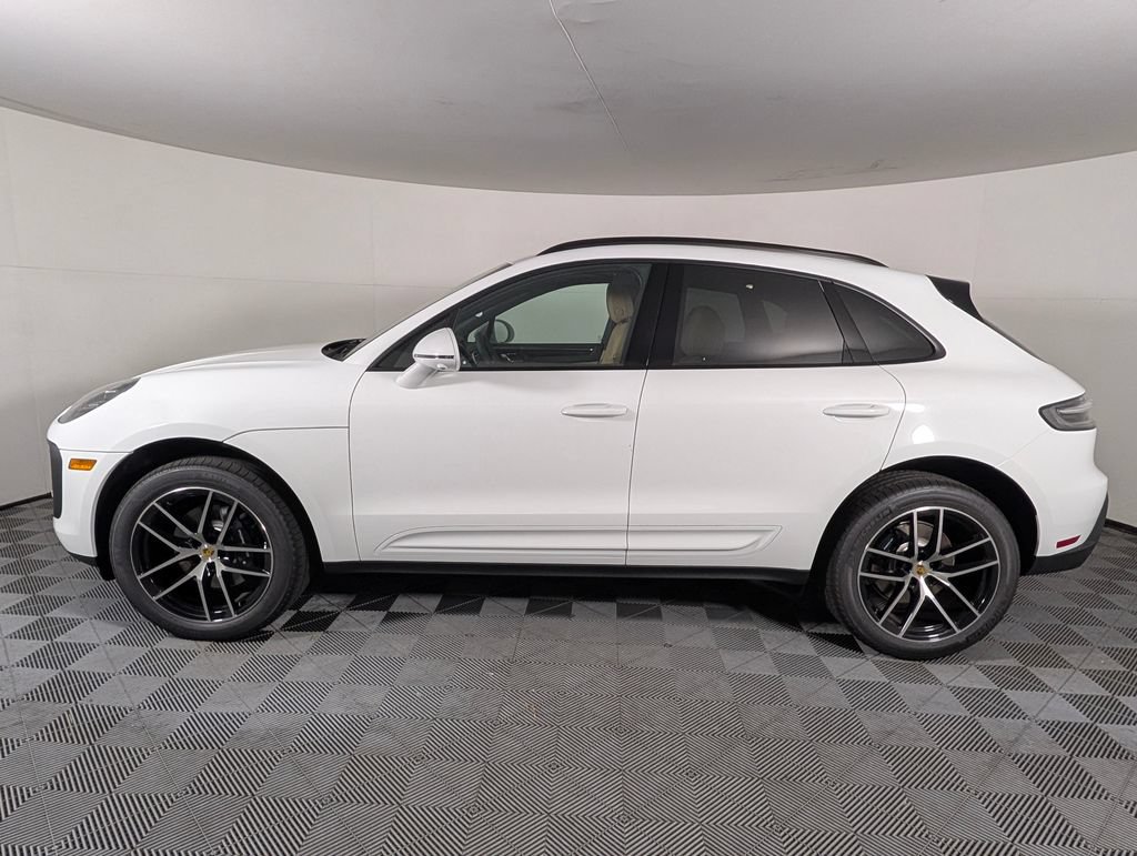 New 2026 Porsche Macan AWD/4WD image 2