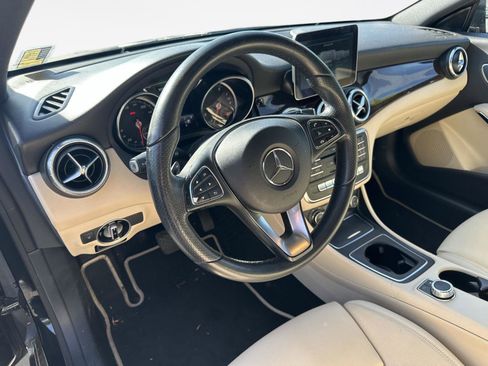 Used 2018 Mercedes-Benz CLA 250 image 11