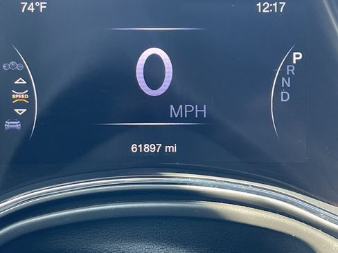 Used 2019 Jeep Grand Cherokee Altitude AWD/4WD image 13