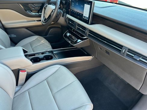 Used 2024 Lincoln Corsair Grand Touring w/ Equipment Group 301A image 17