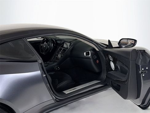 Used 2019 Aston Martin DBS Superleggera RWD image 26