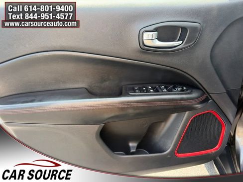 Used 2019 Jeep Compass Trailhawk AWD/4WD image 16