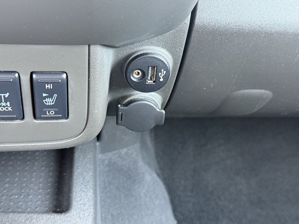 Used 2021 Nissan Frontier PRO-4X w/ Pro-4x Utility Package AWD/4WD image 16