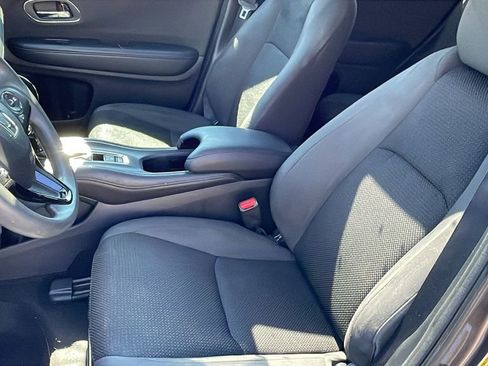 Used 2019 Honda HR-V EX image 11