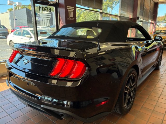 Used 2022 Ford Mustang Premium RWD image 9