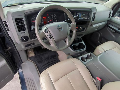 Used 2016 Nissan NV 3500 SL image 16