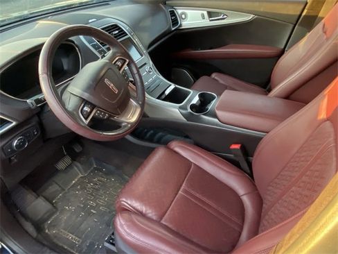 Used 2020 Lincoln Nautilus Black Label w/ Cargo Utility Package image 6