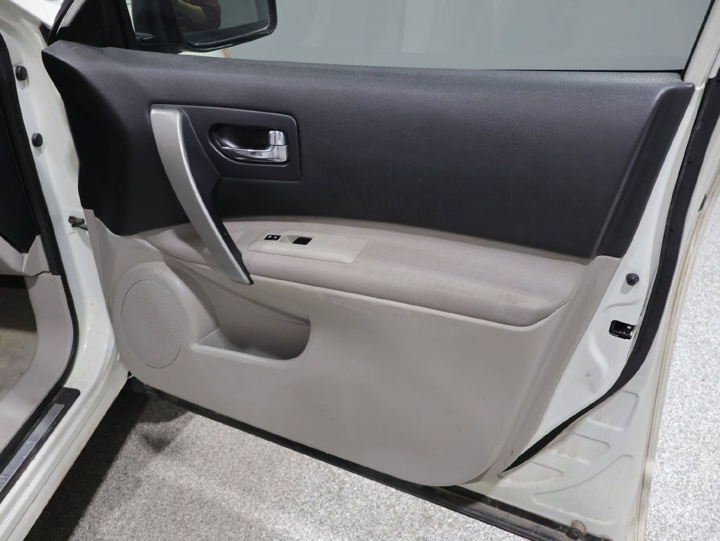 Used 2008 Nissan Rogue SL w/ Moonroof Pkg FWD image 26