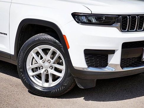 Certified 2023 Jeep Grand Cherokee L Laredo RWD image 4