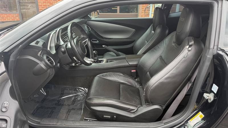 Used 2010 Chevrolet Camaro SS w/ RS Package RWD image 17