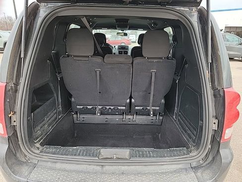 Used 2016 Dodge Grand Caravan SE image 26