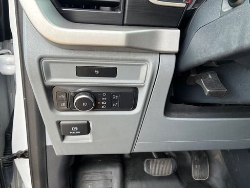 Used 2022 Ford F150 XL w/ Trailer Tow Package image 13