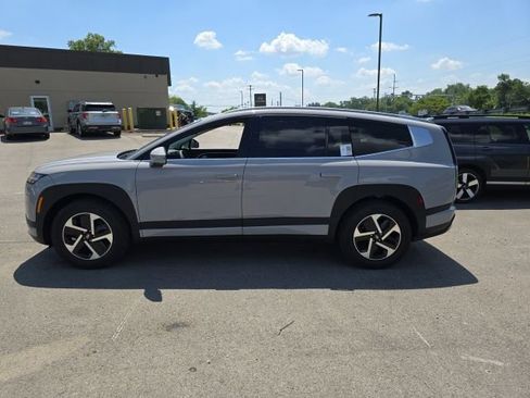 New 2026 Hyundai Ioniq 9 SE AWD/4WD image 2