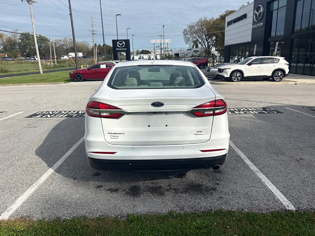 Used 2020 Ford Fusion SE FWD image 7