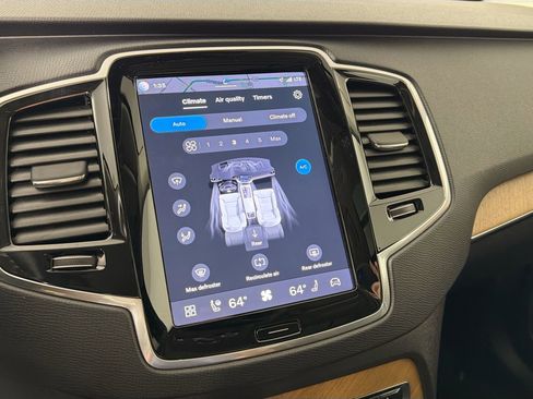 Certified 2023 Volvo XC90 B5 Plus w/ Protection Package Premier image 16