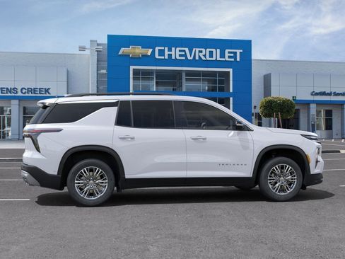 New 2025 Chevrolet Traverse LT image 3