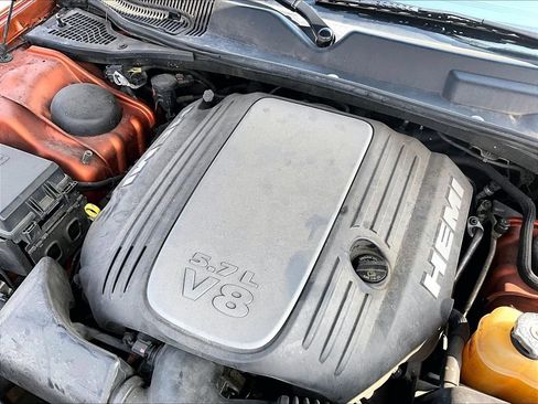 Used 2011 Dodge Challenger R/T RWD image 32