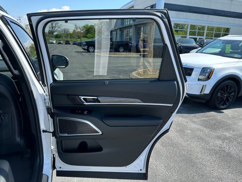 Used 2025 Kia Telluride SX Prestige X-Line AWD/4WD image 19