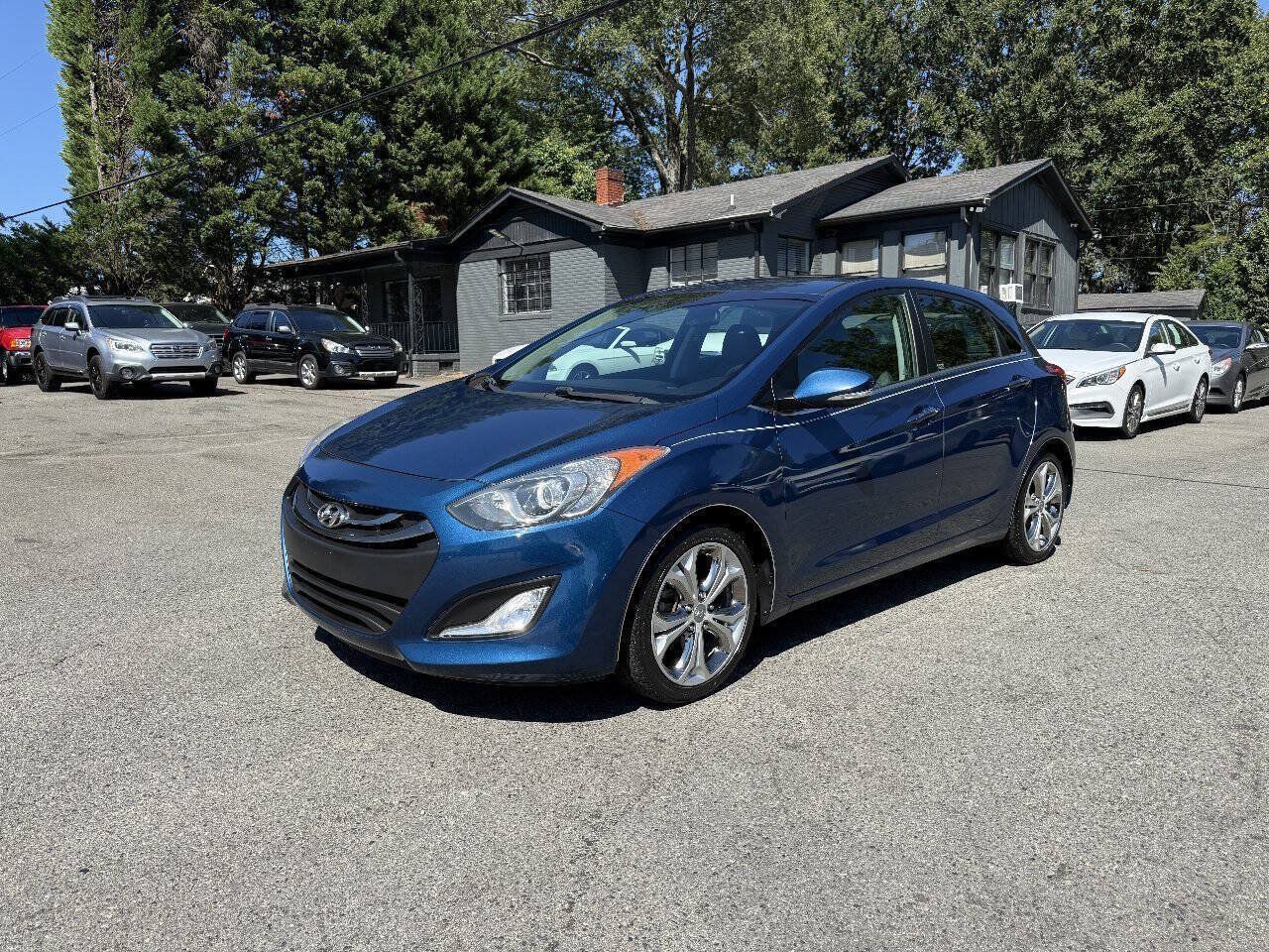 Used 2015 Hyundai Elantra GT w/ Option Group 02 FWD image 1