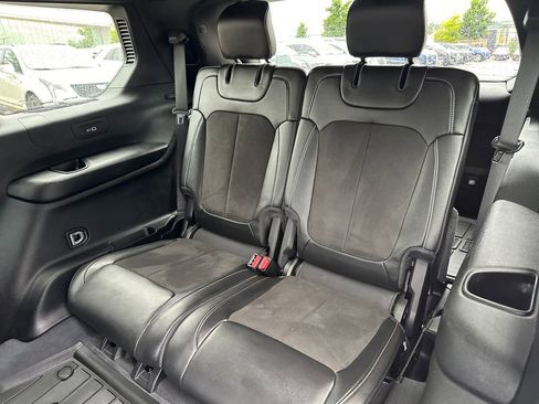 Used 2023 Jeep Grand Cherokee L Laredo RWD image 33