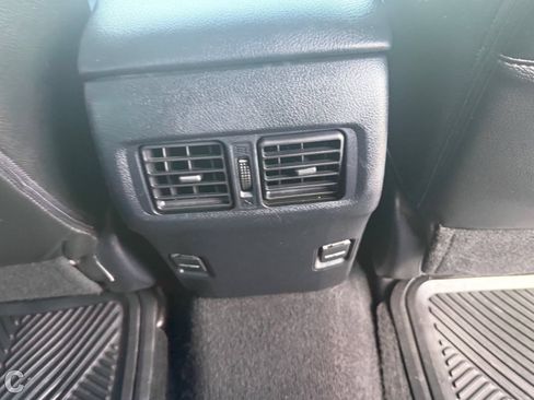 Used 2019 Toyota 4Runner SR5 AWD/4WD image 15