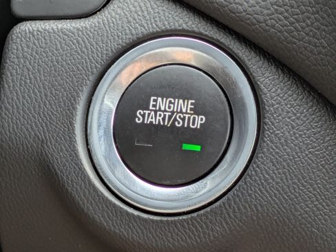 Used 2023 Chevrolet Equinox LT FWD image 30