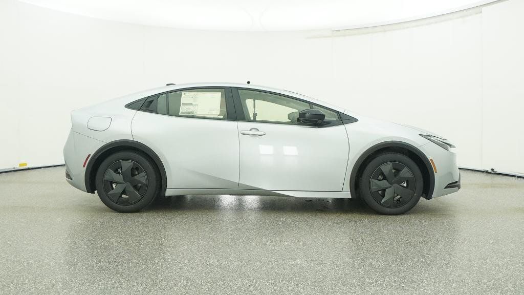 New 2026 Toyota Prius Plug-In Hybrid FWD image 30