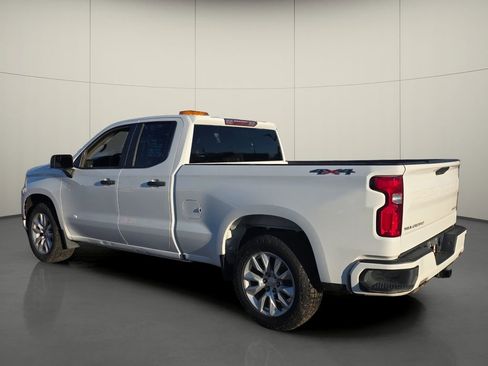 Used 2020 Chevrolet Silverado 1500 Custom w/ Custom Convenience Package image 6