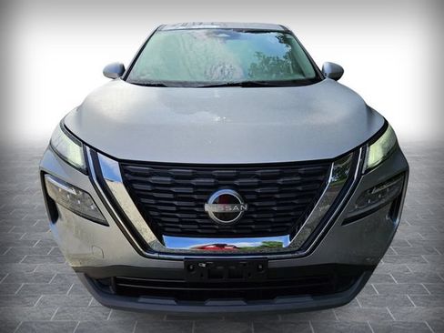 Used 2023 Nissan Rogue SV AWD/4WD image 2