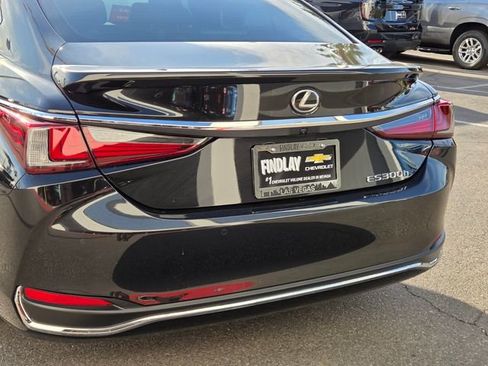 Used 2025 Lexus ES 300h w/ Premium Package FWD image 5