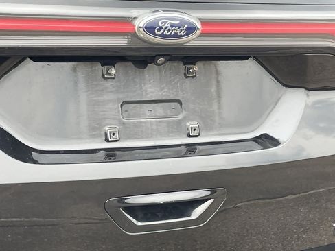 Used 2016 Ford Edge SEL w/ Equipment Group 201A AWD/4WD image 38