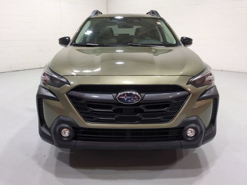 Certified 2025 Subaru Outback Premium w/ Popular Package #1A AWD/4WD image 8