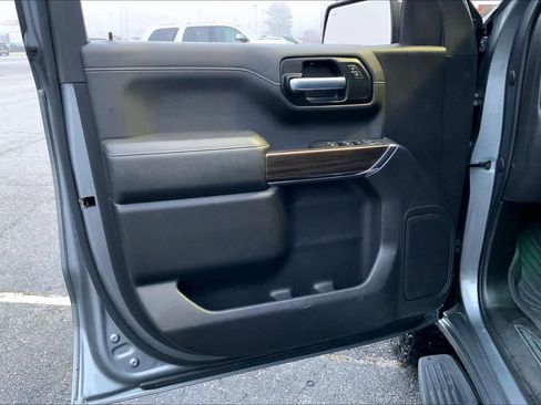 Used 2021 Chevrolet Silverado 1500 LT image 21