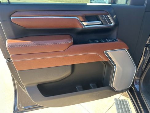 Used 2024 GMC Sierra 3500 Denali Ultimate image 14