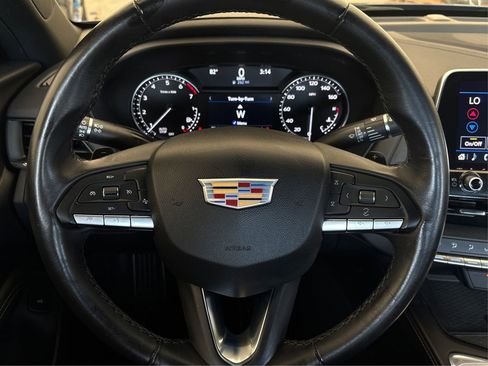 Used 2025 Cadillac CT4 Luxury RWD image 17