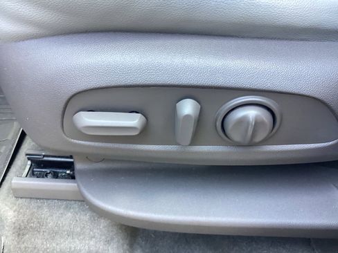 Used 2018 Chevrolet Traverse LT w/ LPO, Floor Liner Package AWD/4WD image 51